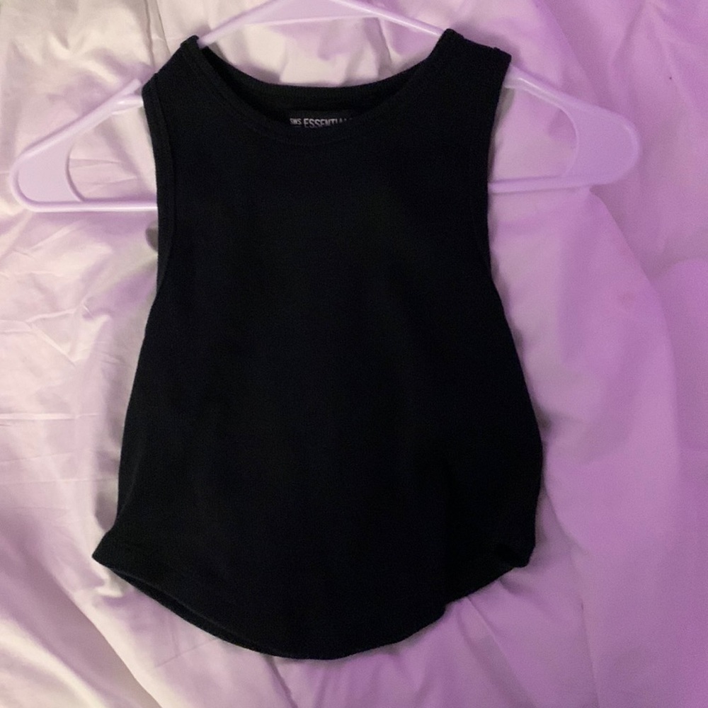 BLACK RIBBED TANK SIZE M